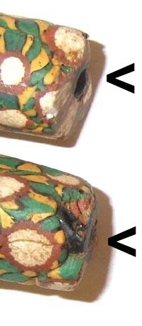 Alte Millefiori "Elbow" Perlen / 2 Perlen.