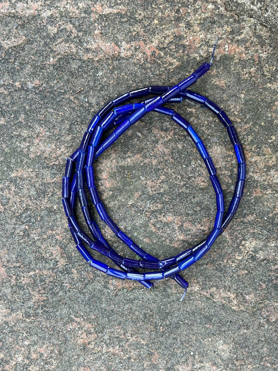 Wampum Beads, violett/bläulich gefärbtes Perlmutt 90 St.
