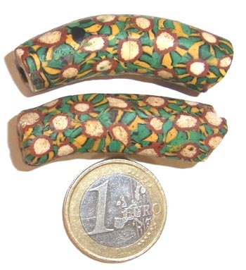 Alte Millefiori "Elbow" Perlen / 2 Perlen.