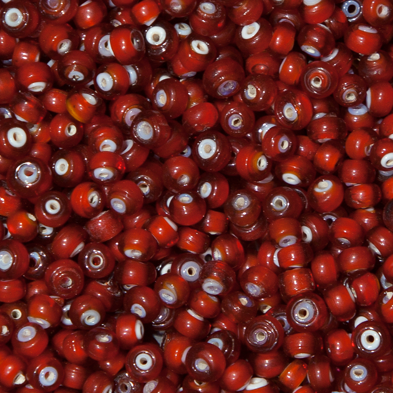 White Hearts, rot, kleine Löcher, ø ca. 6mm