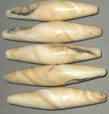 Muschelpipes, patiniert, mittel. 1St.