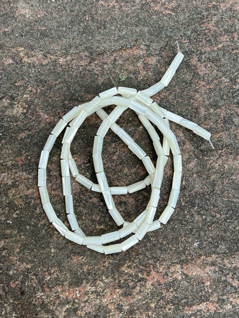 Wampum Beads - Weißes Perlmutt 85-90 Stück